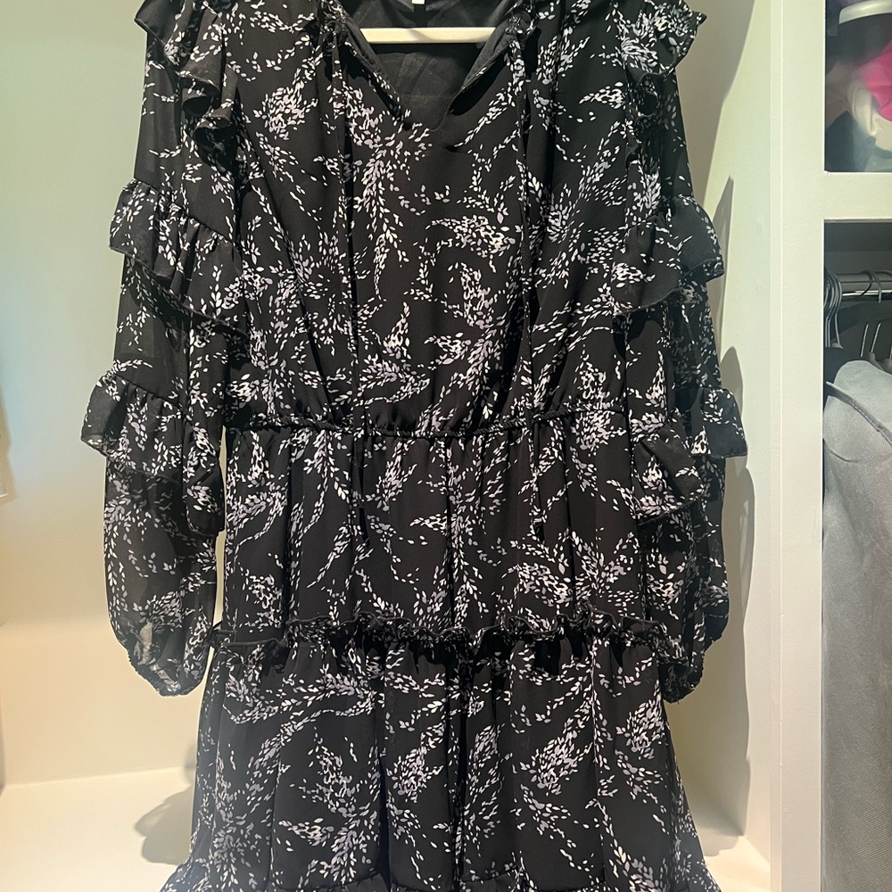 TCEC Black and White Patterned Dress
